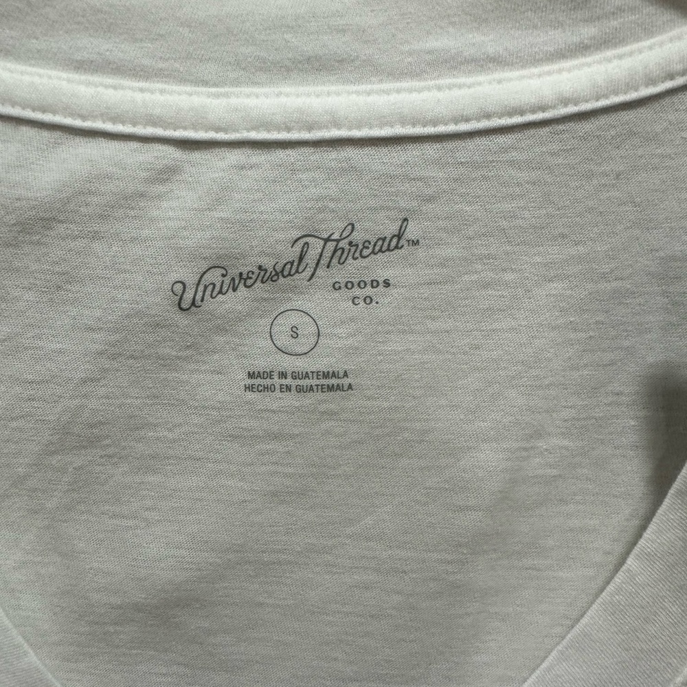 Universal Thread White V-Neck Cropped Tee - Picture 5 of 5